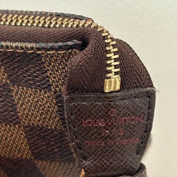 Louis Vuitton Pochette Accessoires - Picture 3 of 13